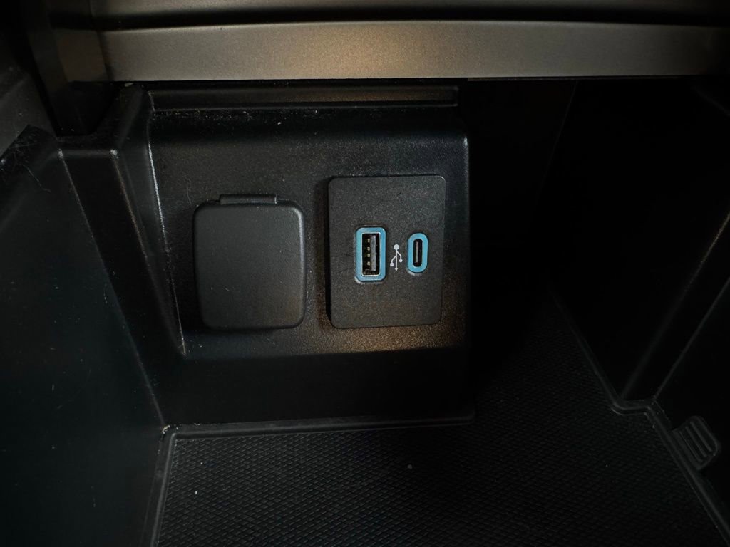 Used 2020 Ford Explorer Limited w/ Class III Trailer Tow Package image 34