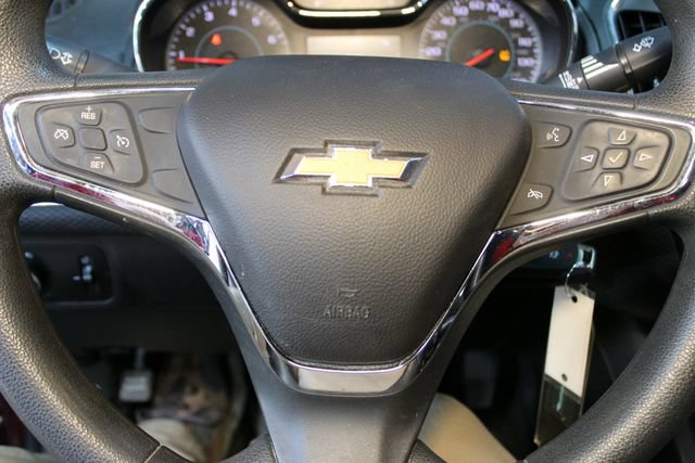 Used 2016 Chevrolet Cruze LT FWD image 18