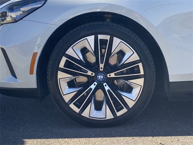 Certified 2024 BMW i5 eDrive40i w/ M Sport Package image 11