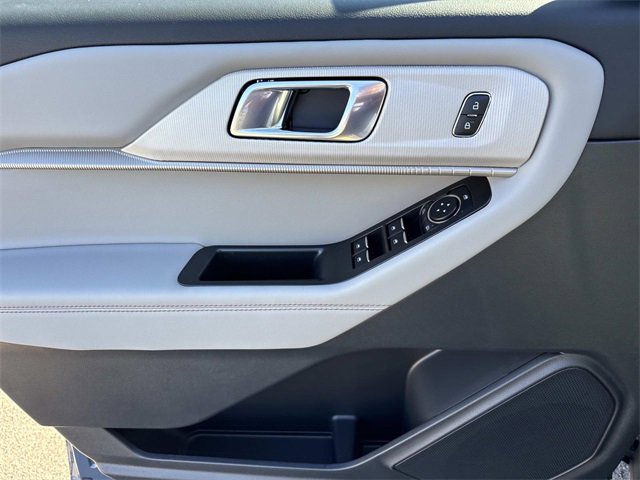 New 2026 Ford Explorer Active image 22