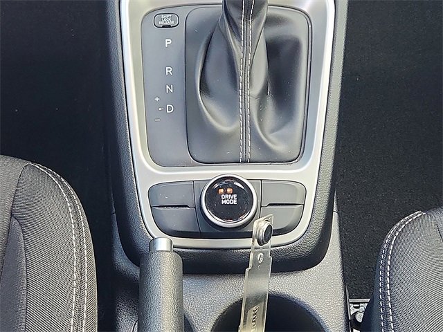 Certified 2024 Hyundai Venue SEL image 18