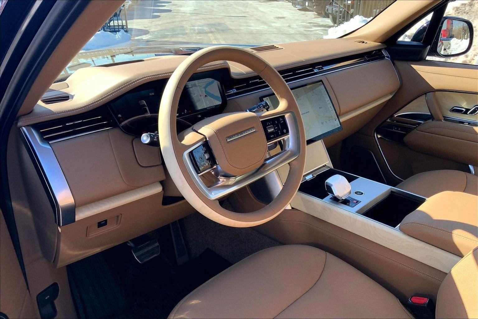 New 2026 Land Rover Range Rover SV image 8