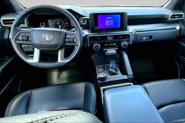Certified 2025 Toyota 4Runner SR5 AWD/4WD image 16