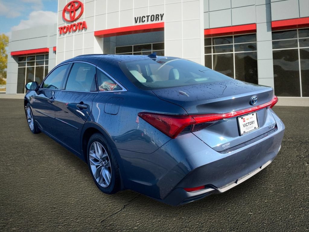 Used 2021 Toyota Avalon XLE w/ Moonroof Package FWD image 5