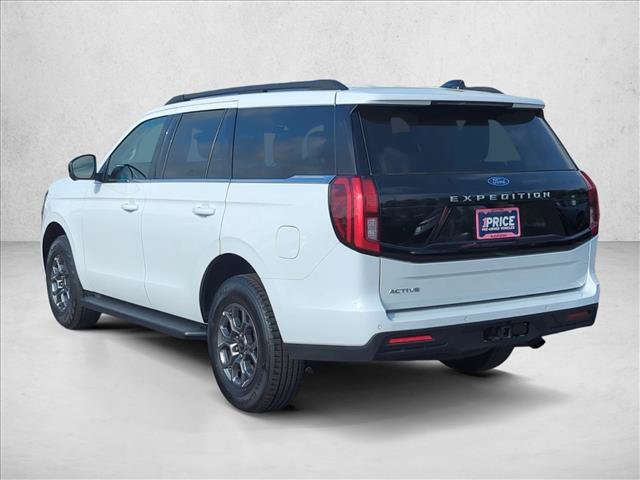 Used 2025 Ford Expedition Active RWD image 12