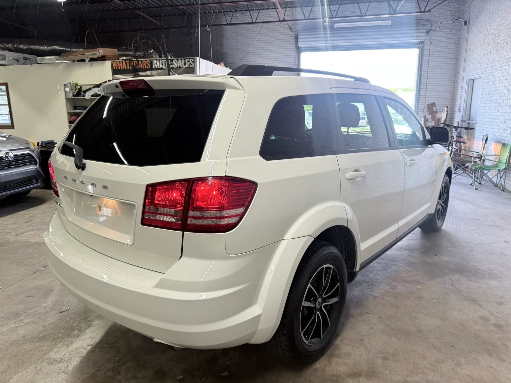 Used 2018 Dodge Journey SE w/ Blacktop Package FWD image 3