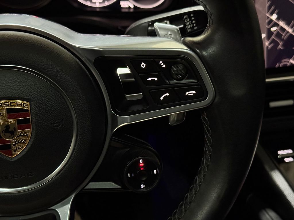 Used 2022 Porsche Cayenne S AWD/4WD image 18