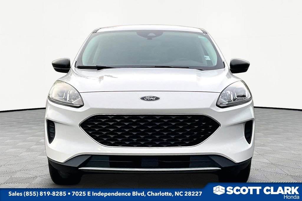 Used 2022 Ford Escape SE w/ Convenience Package AWD/4WD image 2