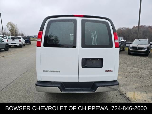 Used 2024 GMC Savana 2500 w/ Driver Convenience Package image 4