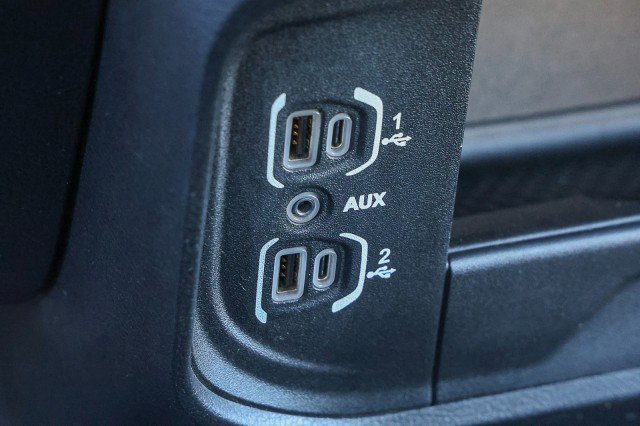 Used 2020 RAM 3500 Tradesman w/ Chrome Appearance Group image 18