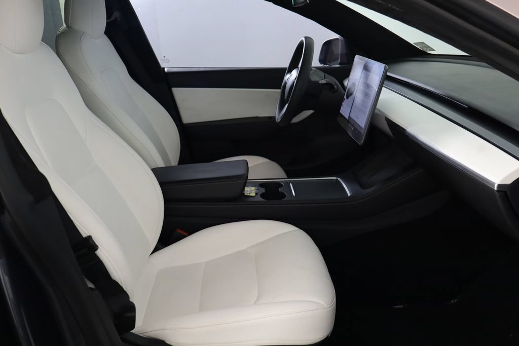 Used 2021 Tesla Model Y Long Range AWD/4WD image 11