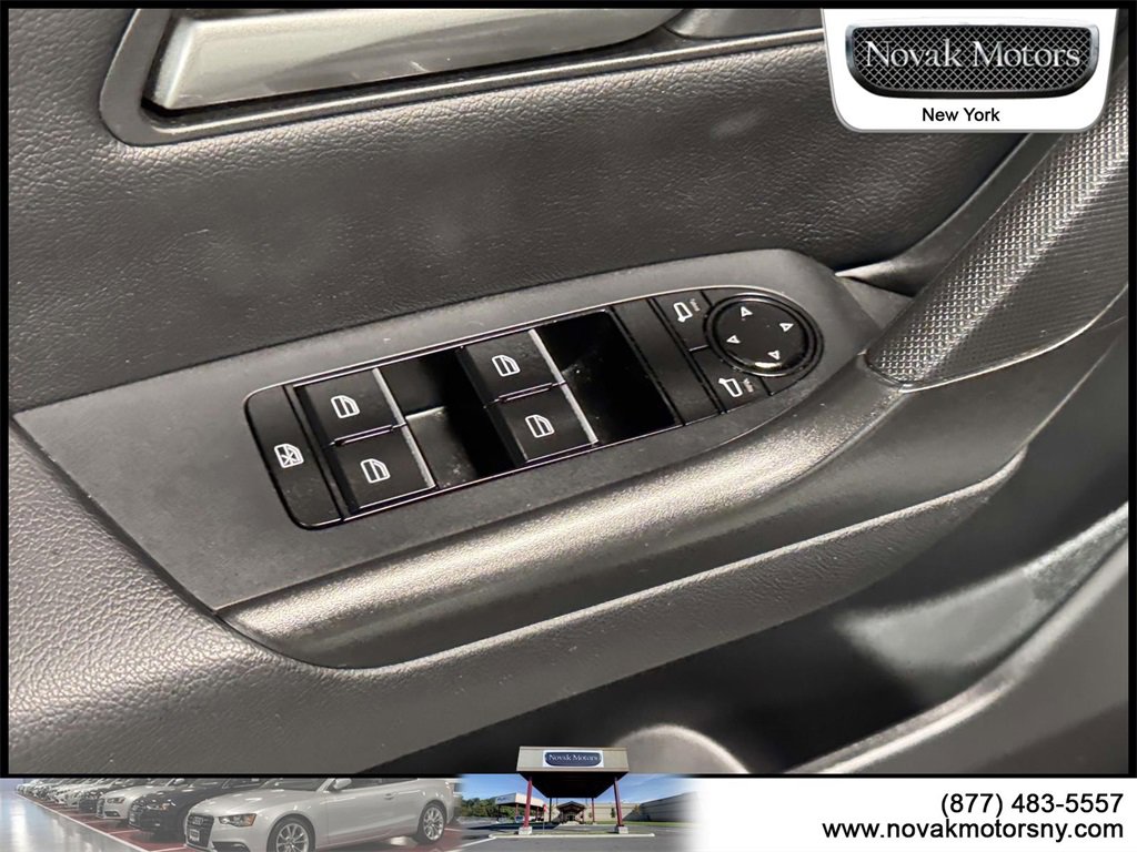 Used 2023 MAZDA CX-50 2.5 S w/ Preferred Plus Pkg image 16