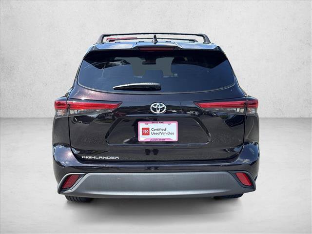 Certified 2021 Toyota Highlander L FWD image 6