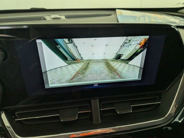 Certified 2025 Chevrolet Trax ACTIV w/ Driver Confidence Package image 24