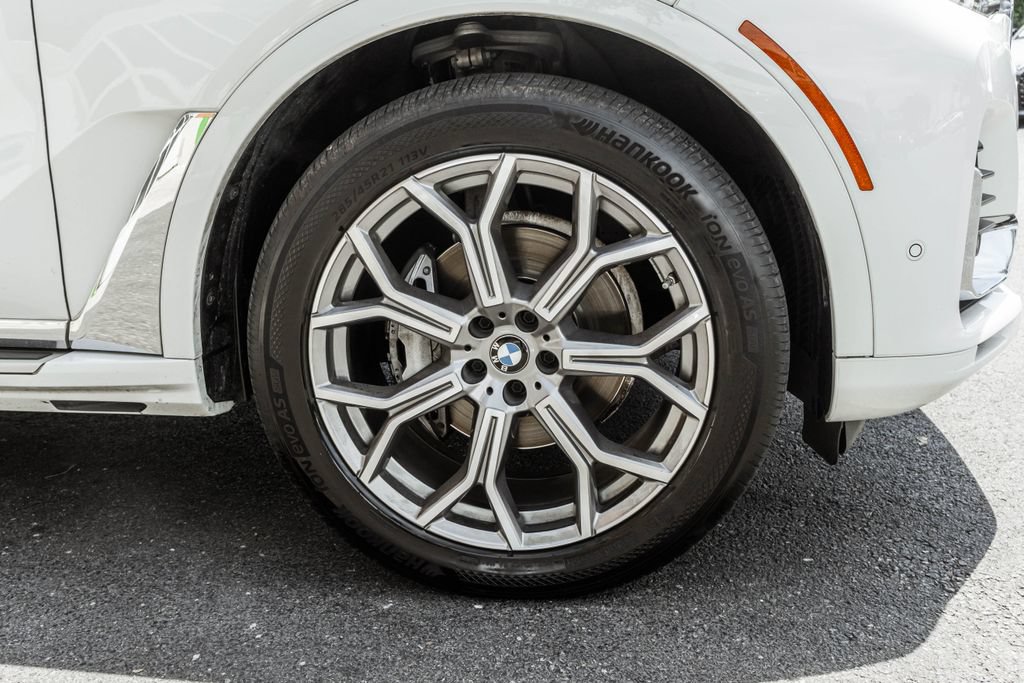 Used 2022 BMW X7 xDrive40i w/ Executive Package AWD/4WD image 4