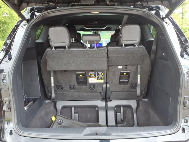Certified 2025 Toyota Sienna XSE w/ XSE Plus Package AWD/4WD image 8