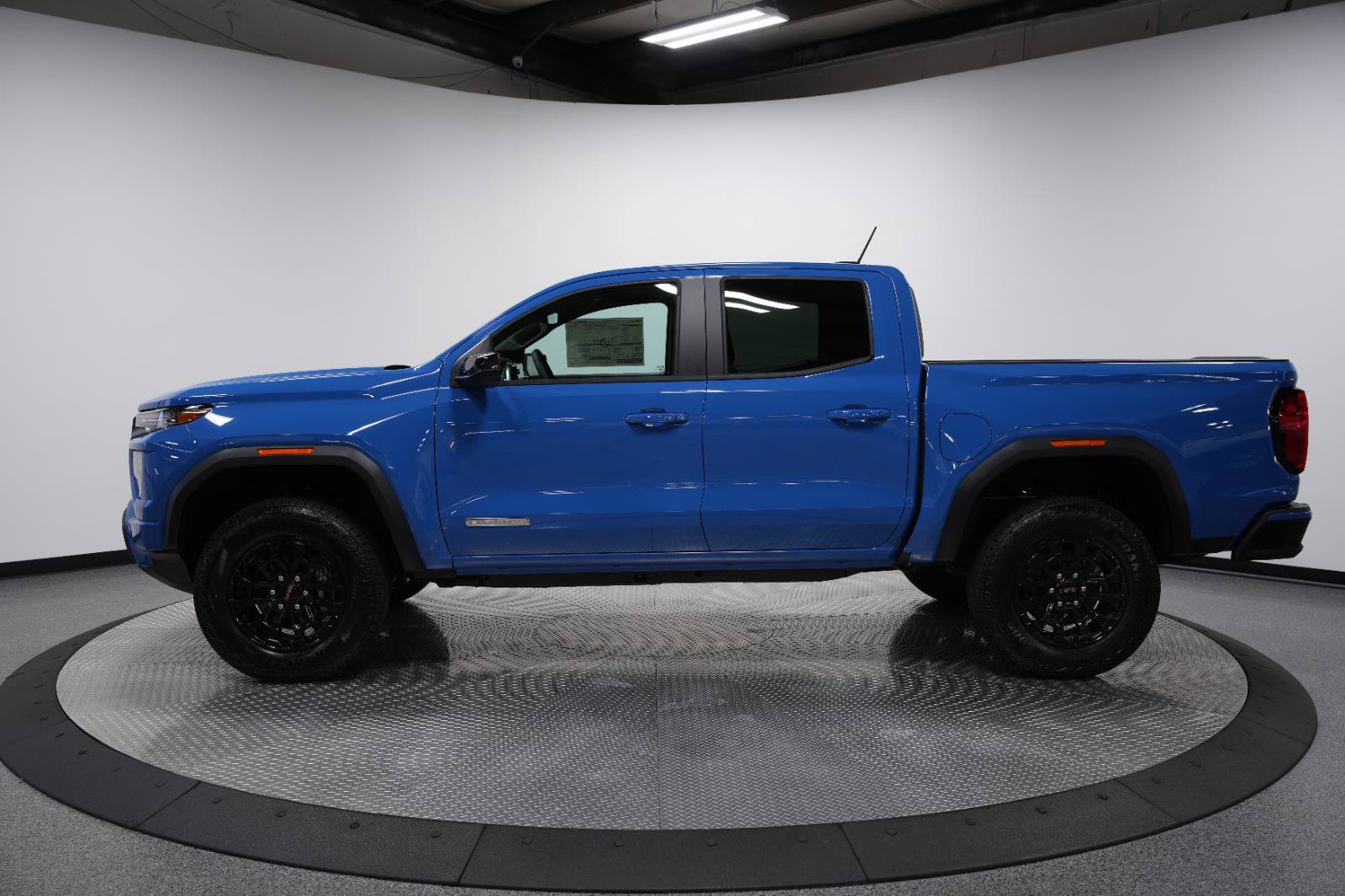 New 2026 GMC Canyon Elevation RWD image 4