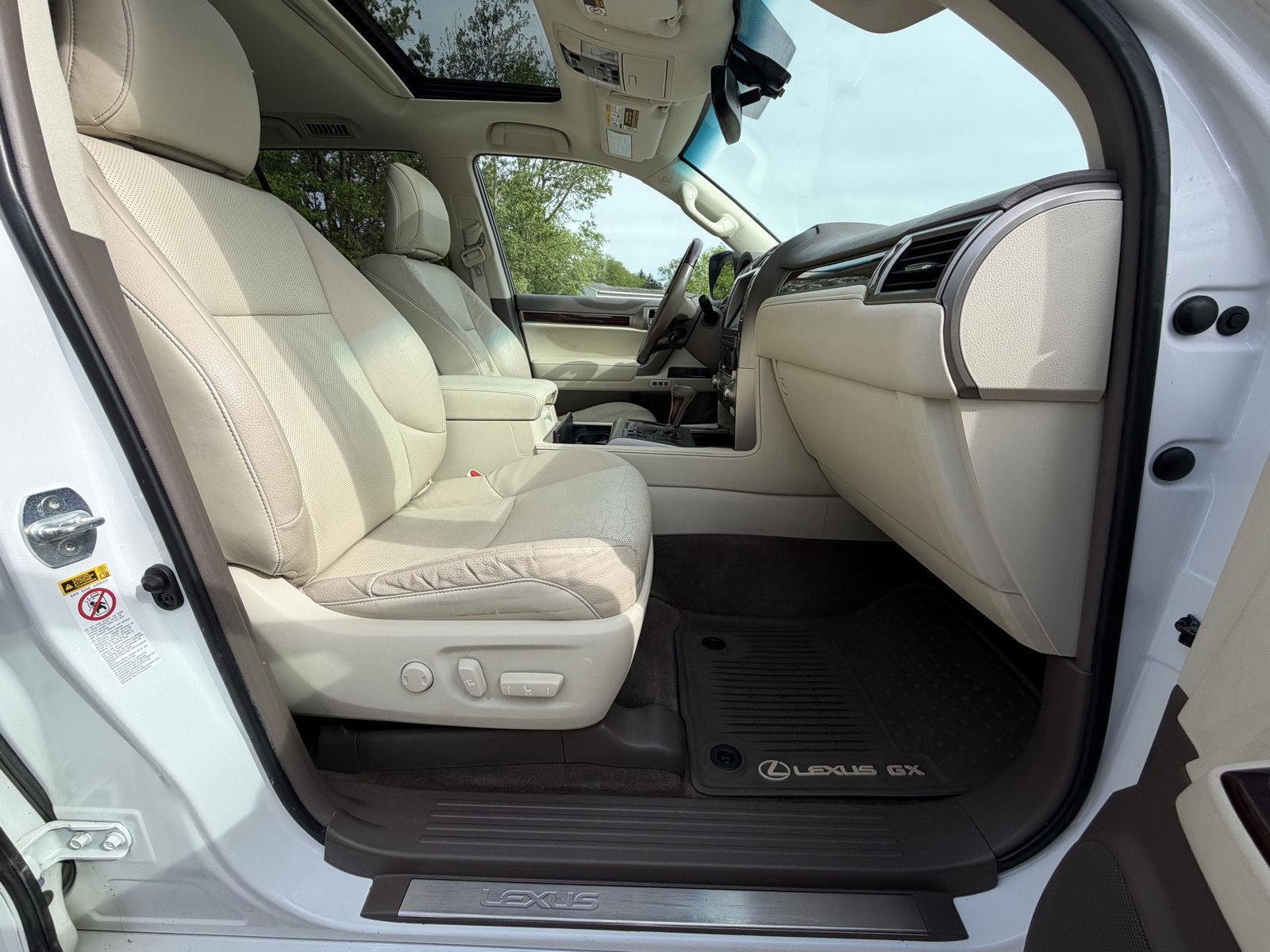 Used 2018 Lexus GX 460 Premium AWD/4WD image 29