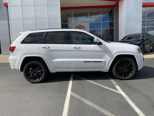 Used 2021 Jeep Grand Cherokee Laredo X video 2