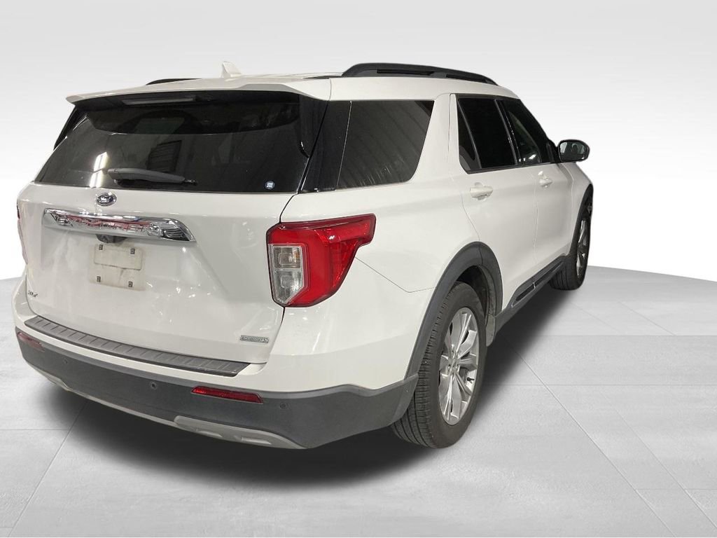 Used 2020 Ford Explorer XLT w/ Equipment Group 202A image 7