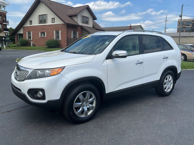 Used 2013 Kia Sorento LX w/ Convenience Pkg FWD image 3
