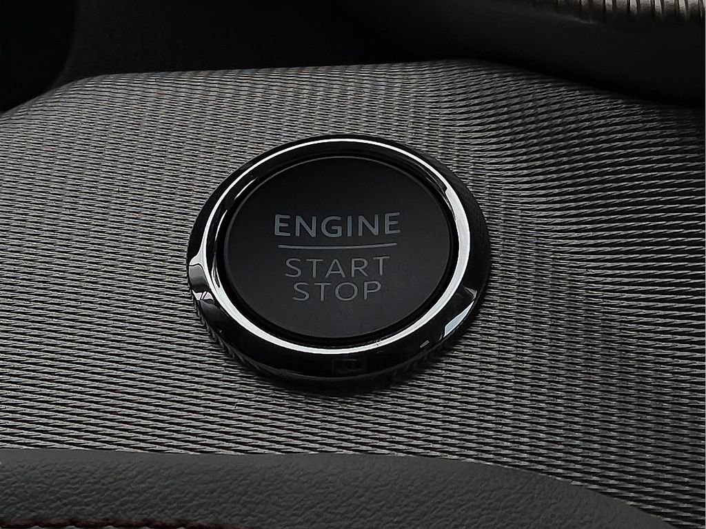 New 2025 Ford Explorer Active w/ Active Comfort Package image 16