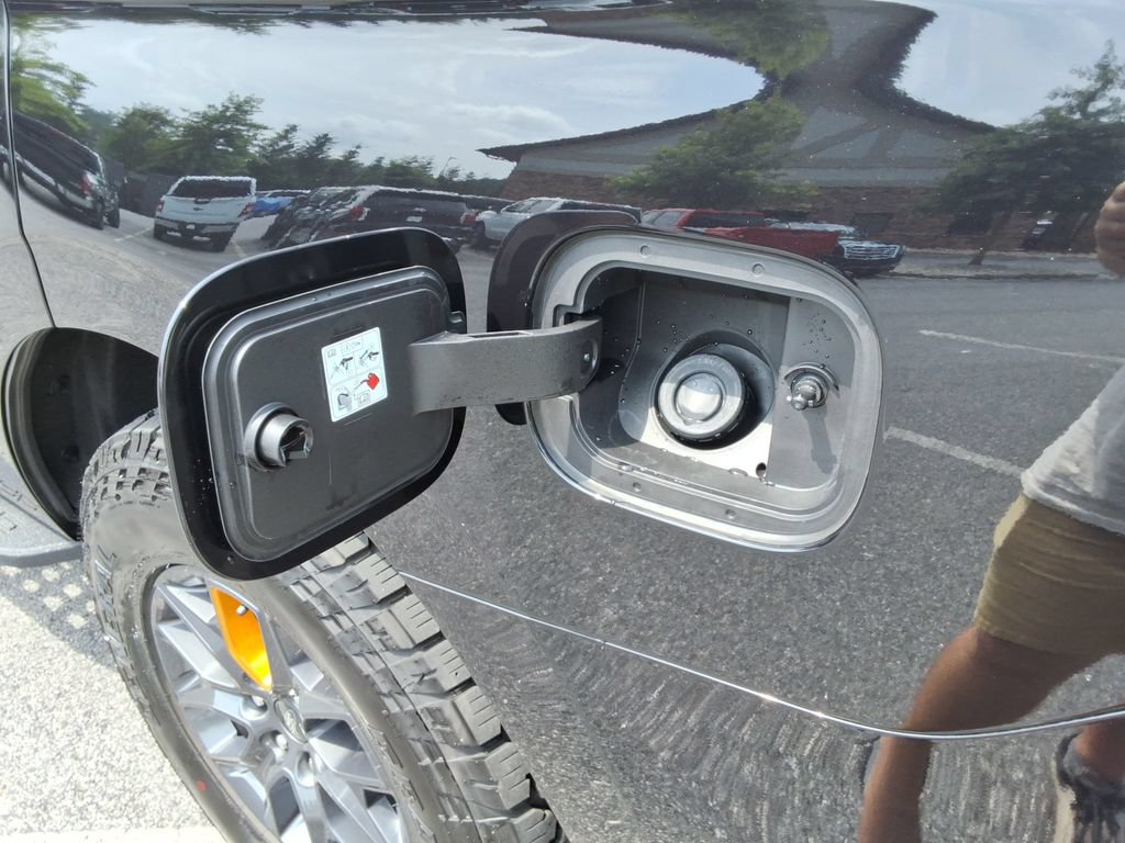 Used 2026 Ford Expedition Tremor AWD/4WD image 13