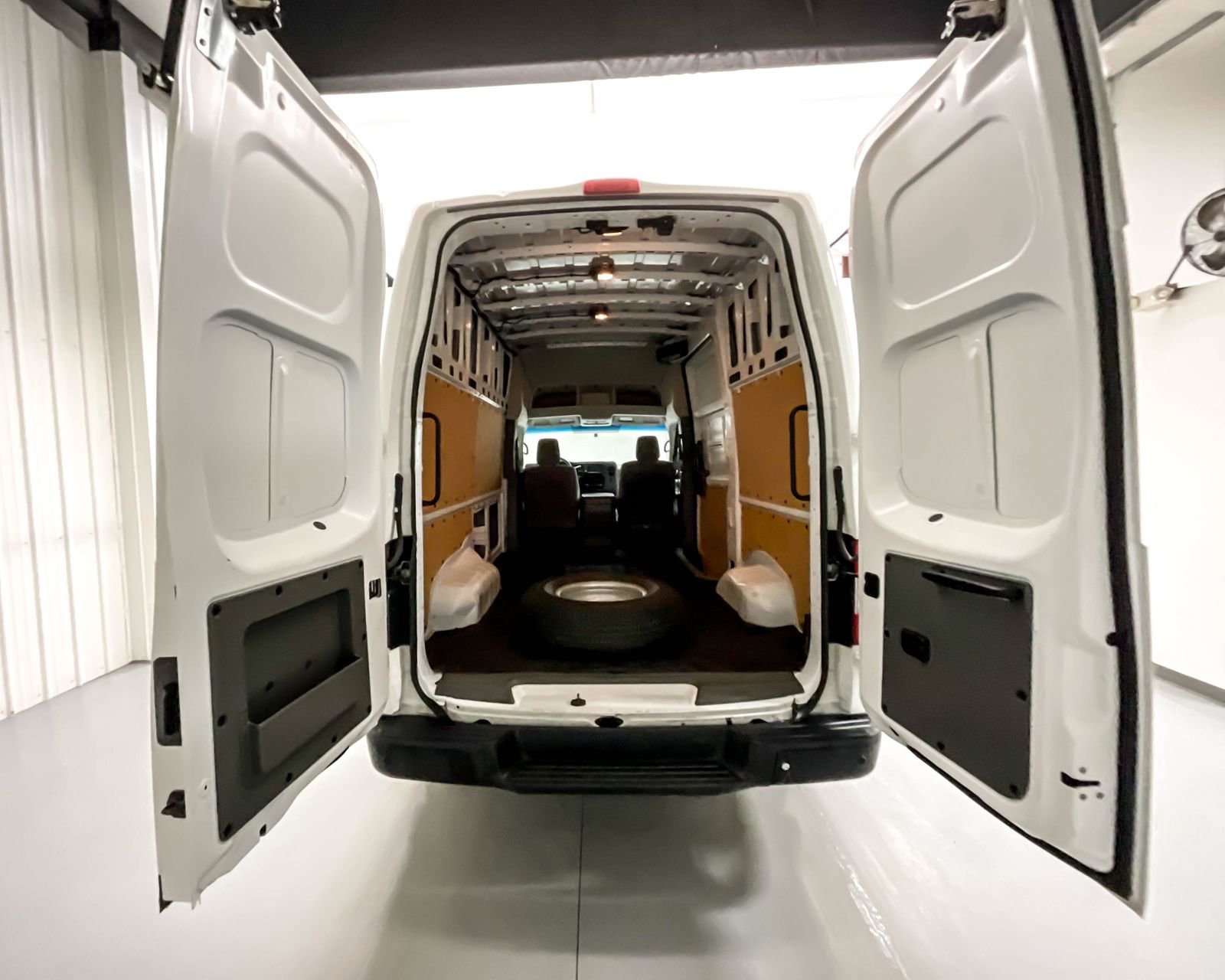 Used 2021 Nissan NV 2500 SV image 20