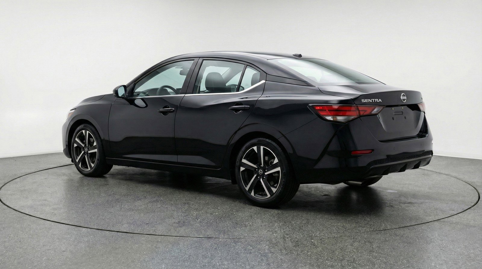 Used 2025 Nissan Sentra SV image 6