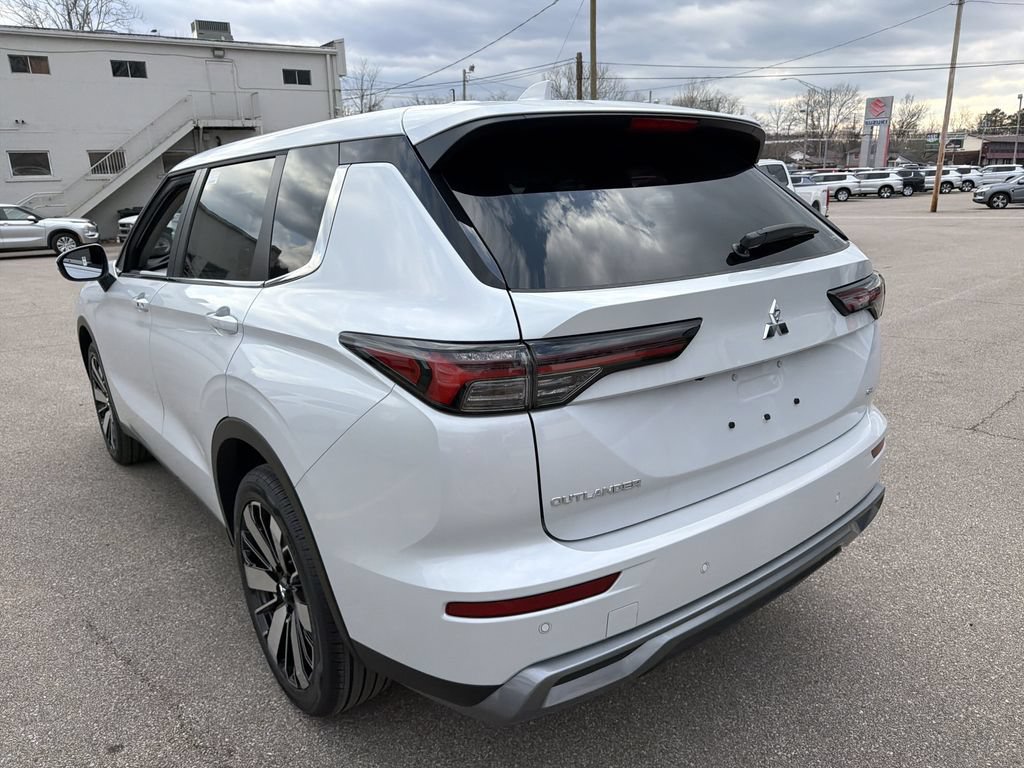 New 2026 Mitsubishi Outlander SE AWD/4WD image 6