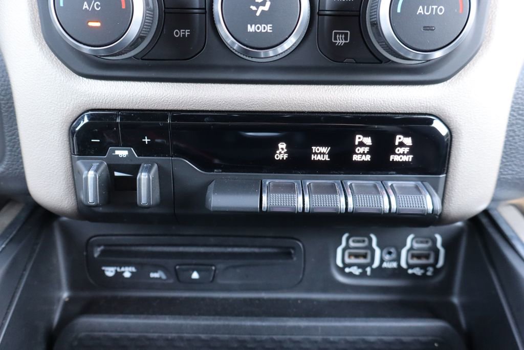 Used 2019 RAM 1500 Laramie w/ Sport Appearance Package AWD/4WD image 15