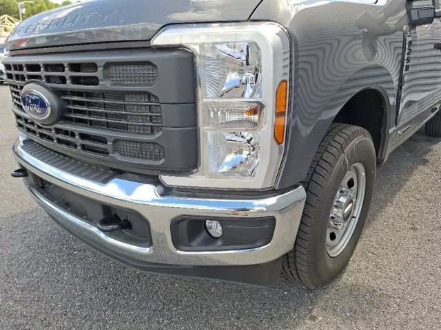 Used 2025 Ford F250 XL RWD image 9