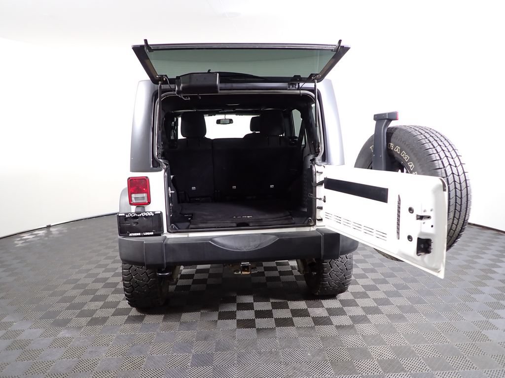 Used 2015 Jeep Wrangler Unlimited Sport w/ Quick Order Package 24S AWD/4WD image 12