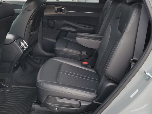 Certified 2023 Kia Sorento X-Line EX AWD/4WD image 11