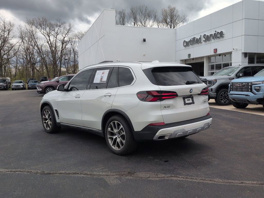 Used 2026 BMW X5 xDrive40i w/ Premium Package AWD/4WD image 7