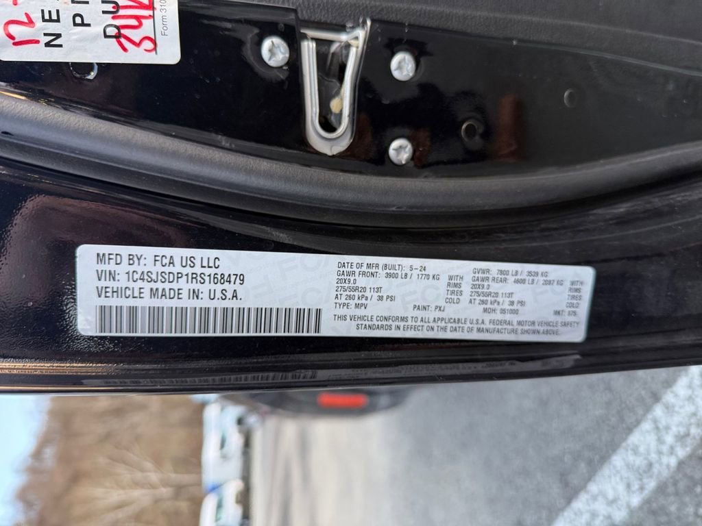 Used 2024 Jeep Wagoneer L Series III w/ Flexible Seating Group image 31