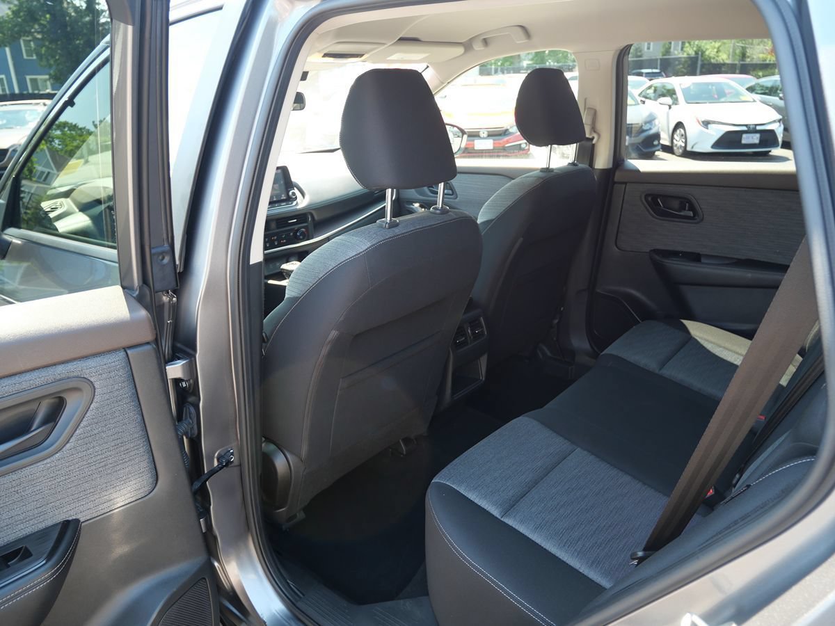 Used 2021 Nissan Rogue S FWD image 23
