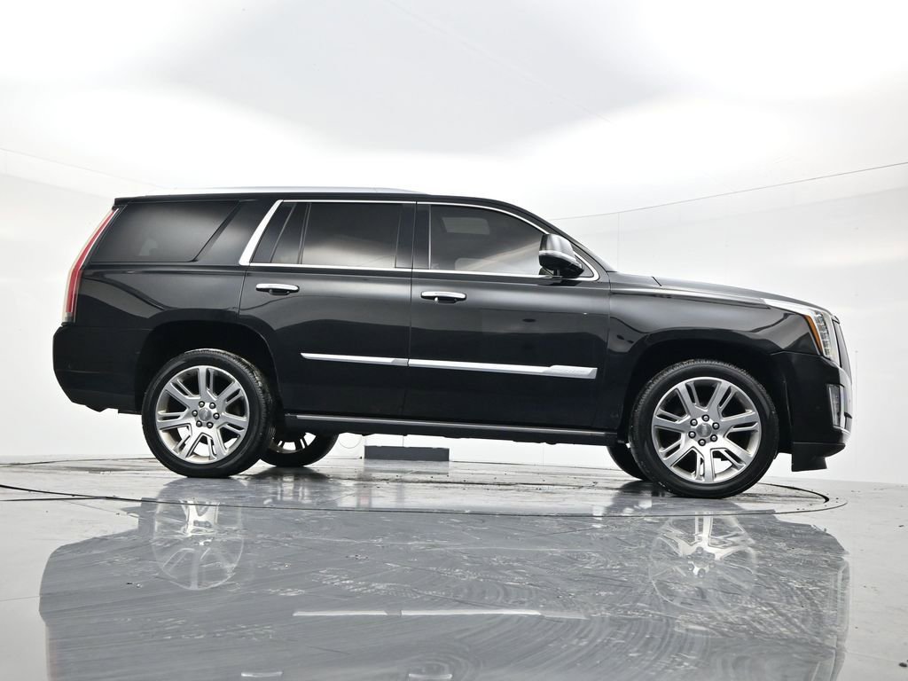 Used 2017 Cadillac Escalade Premium Luxury image 51