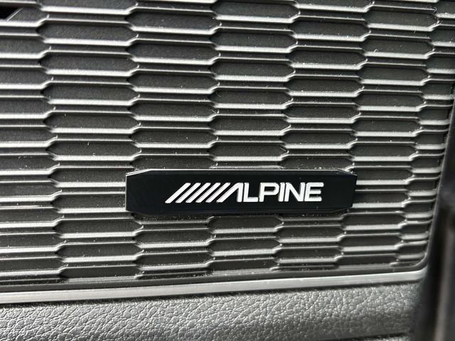 Used 2022 Jeep Grand Cherokee L Limited w/ Luxury Tech Group II image 11