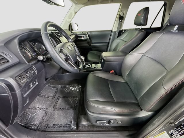 Certified 2024 Toyota 4Runner TRD Off-Road Premium AWD/4WD image 23