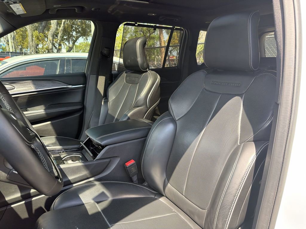 Used 2022 Jeep Grand Cherokee Overland w/ Advanced Protech Group III image 21