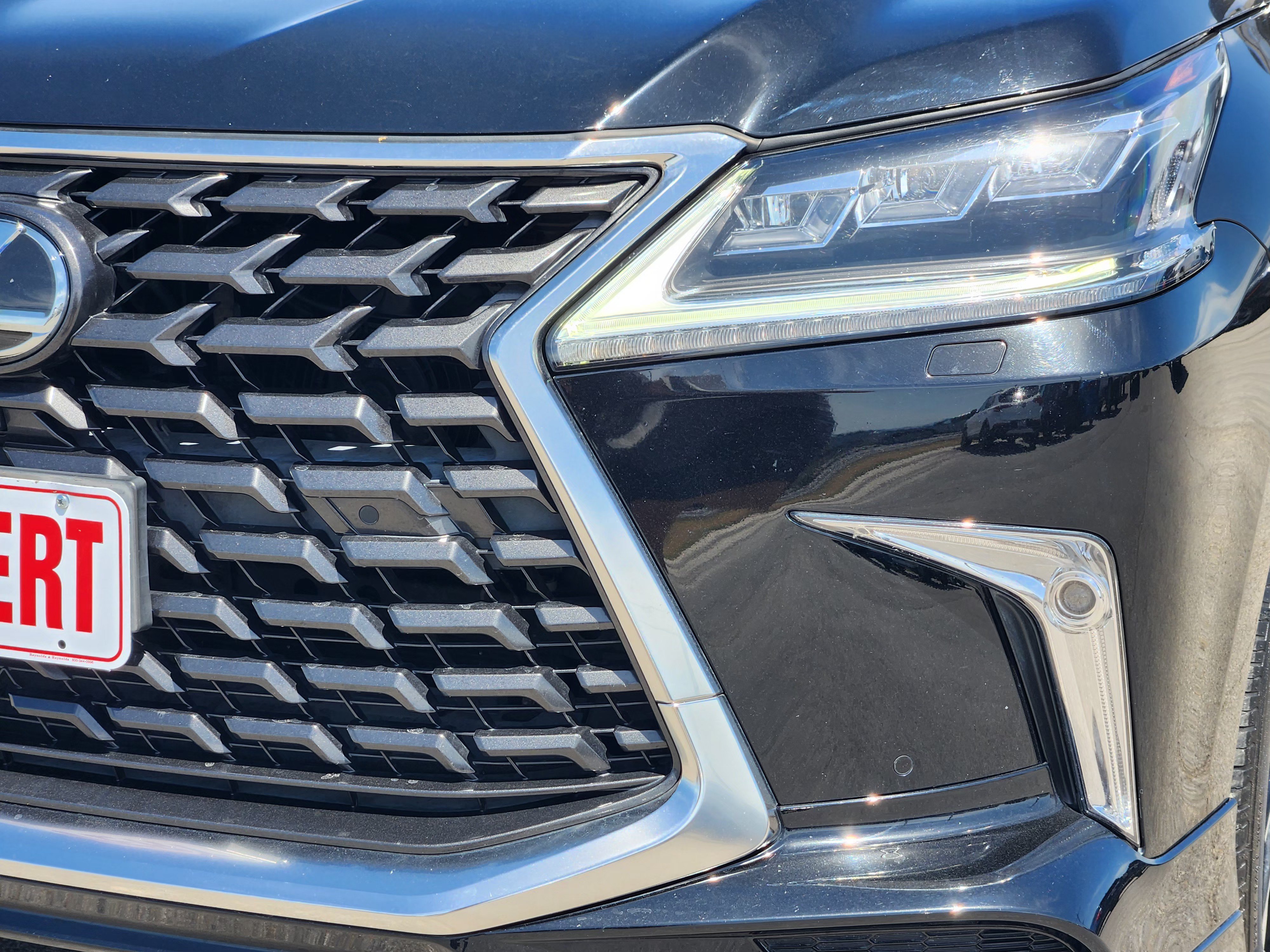 Used 2021 Lexus LX 570 4WD w/ Sport Package image 8