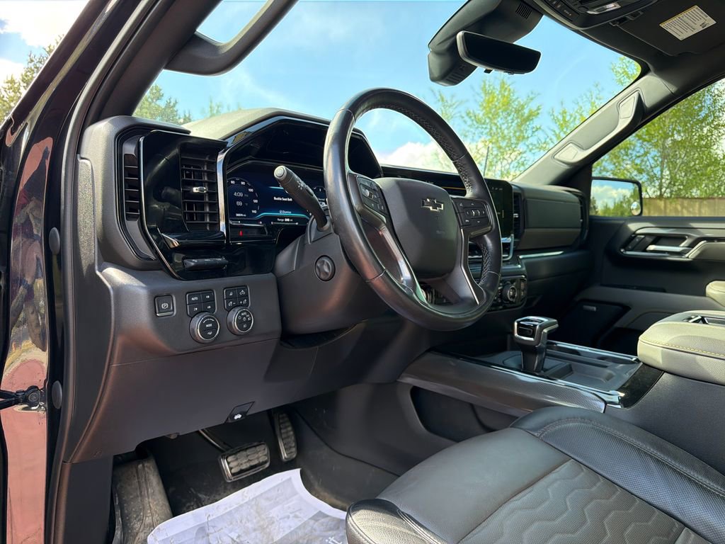 Used 2022 Chevrolet Silverado 1500 ZR2 w/ Technology Package image 12