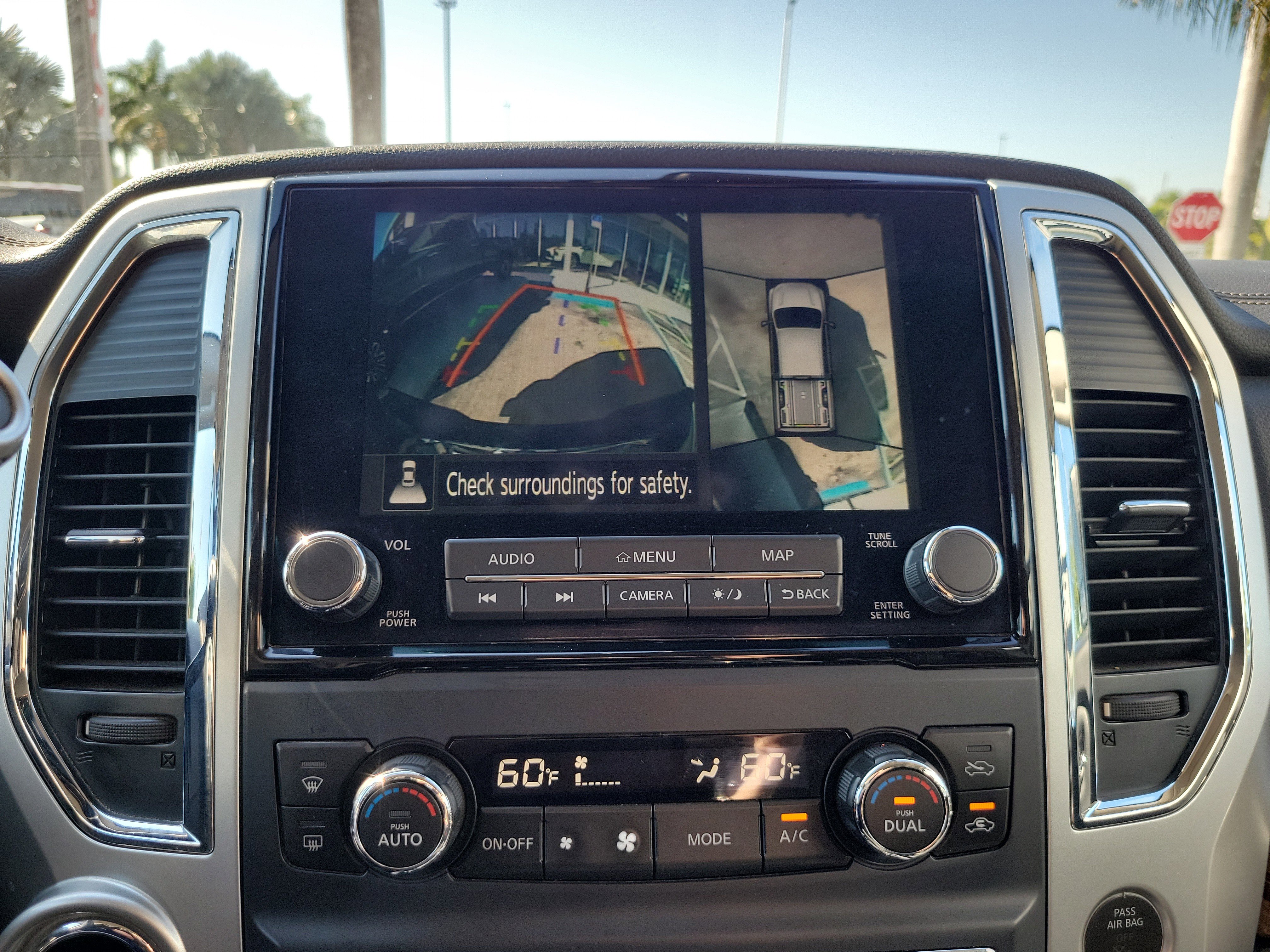 Used 2020 Nissan Titan SL w/ Moonroof Package image 11