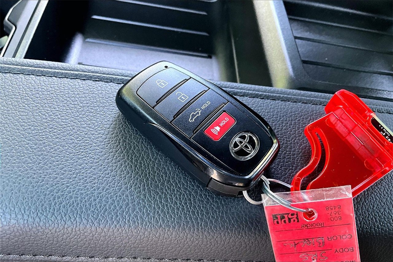 Used 2026 Toyota Tundra SR5 image 31