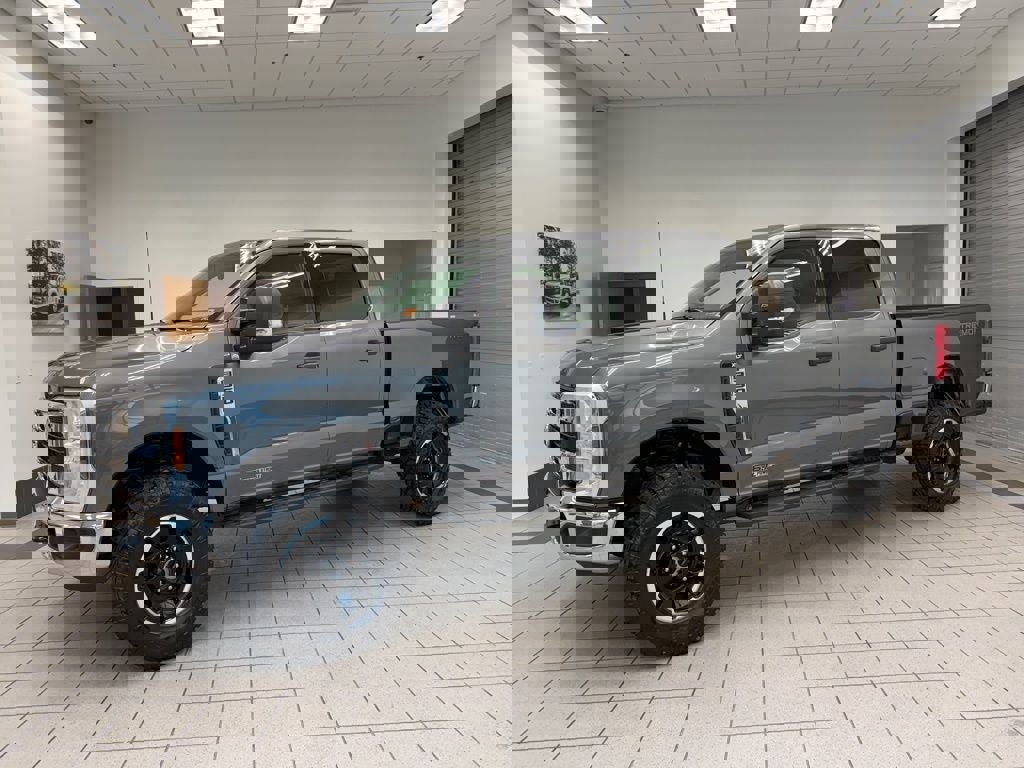 New 2026 Ford F350 XLT w/ Tremor Off-Road Package image 3