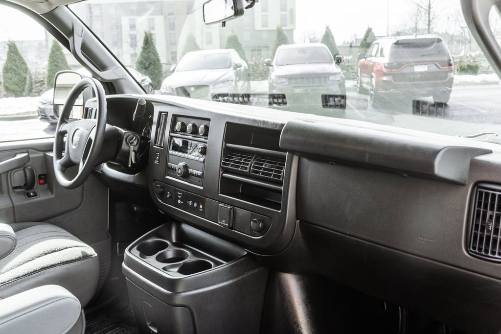 Used 2024 GMC Savana 2500 w/ Driver Convenience Package image 10