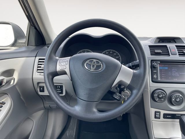 Used 2013 Toyota Corolla LE image 12