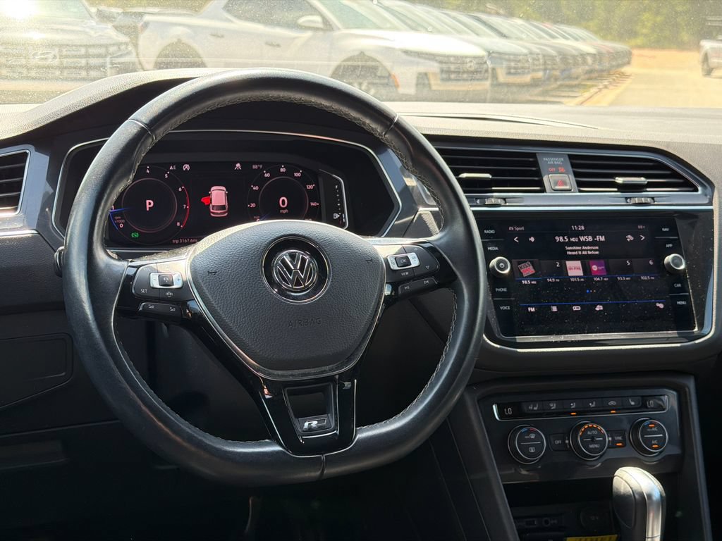 Used 2019 Volkswagen Tiguan SEL Premium R-Line AWD/4WD image 23