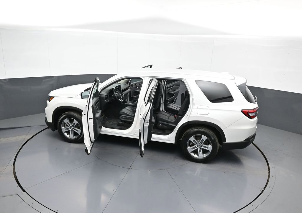 Certified 2023 Honda Pilot EX-L image 45